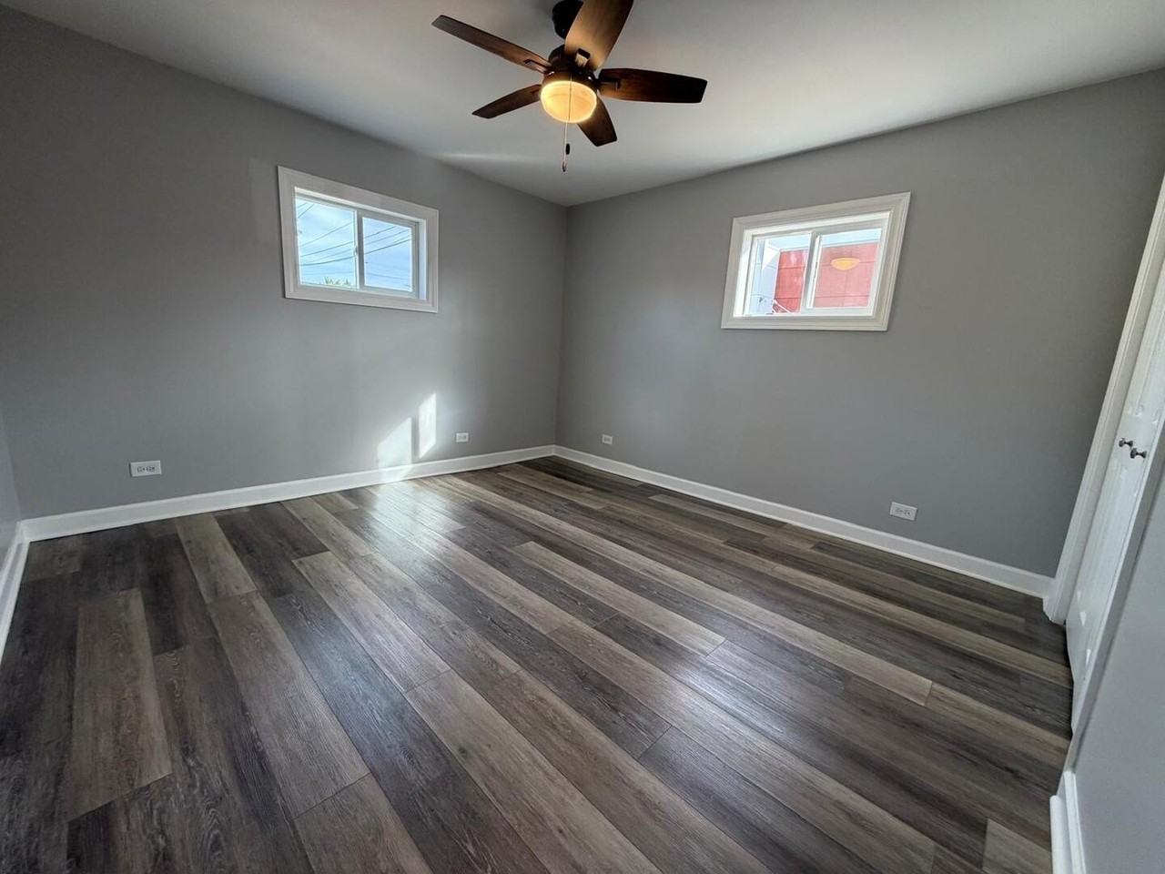 4417 N Nagle Ave - Photo 5 of 13
