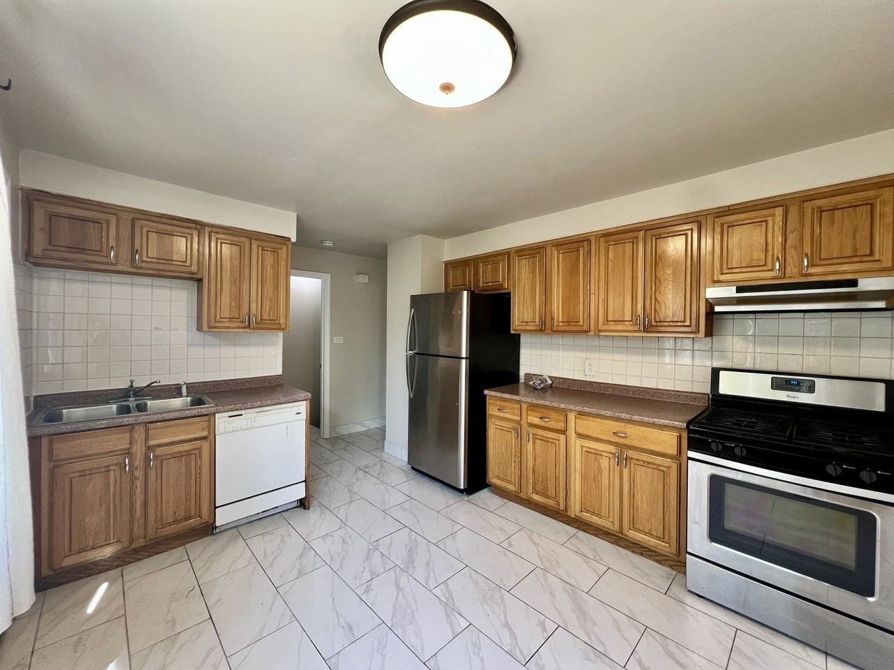 5025 Suffield Ct #B - Photo 5 of 17