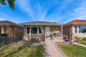 featured image of 7224 W 60th Pl