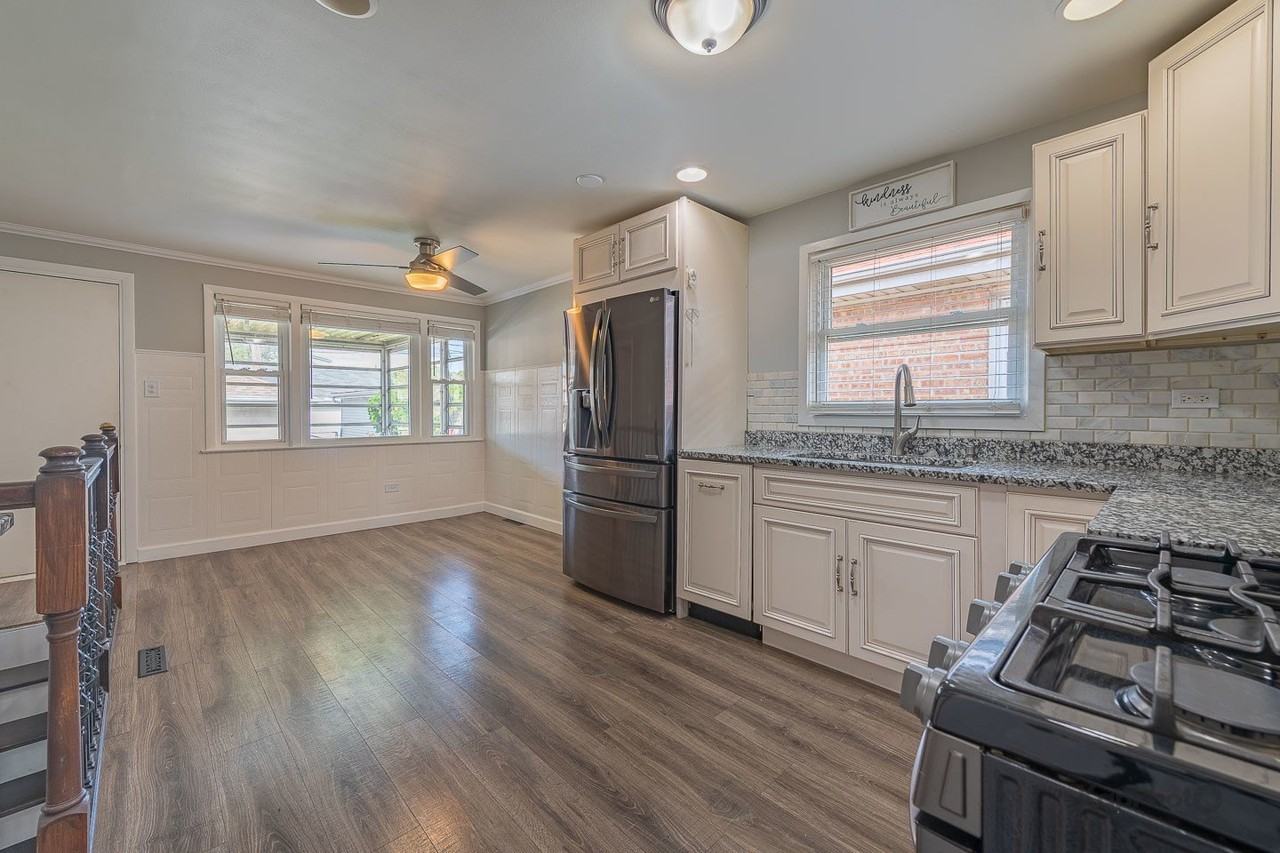 7224 W 60th Pl - Photo 6 of 25