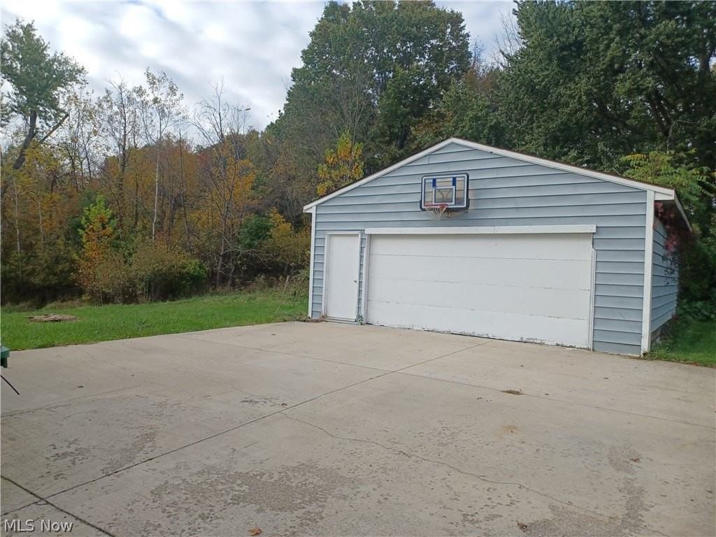 1712 Richmond Ave - Photo 2 of 17
