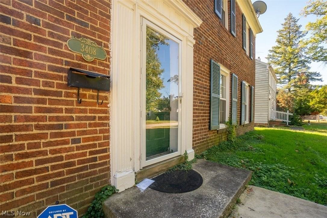 3408 Thorne Rd - Photo 2 of 32