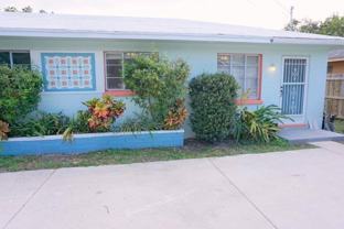 946 40th St - Photo 1 of 1