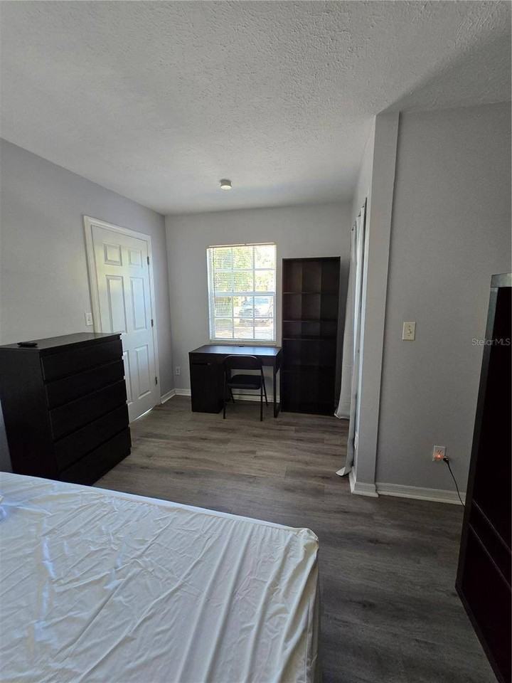 1014 Mecca Dr - Photo 7 of 22