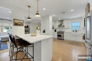 featured image of 470 Victor St