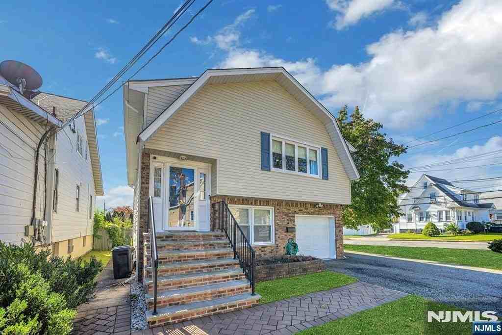 470 Victor St - Photo 3 of 27