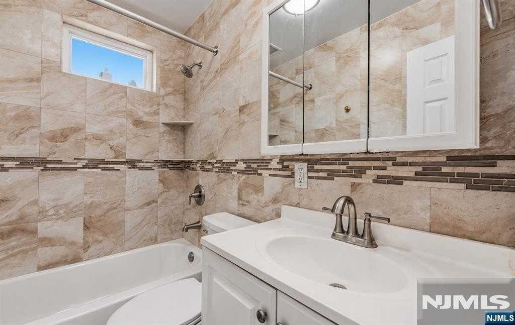 11 Elm St #2 - Photo 6 of 10