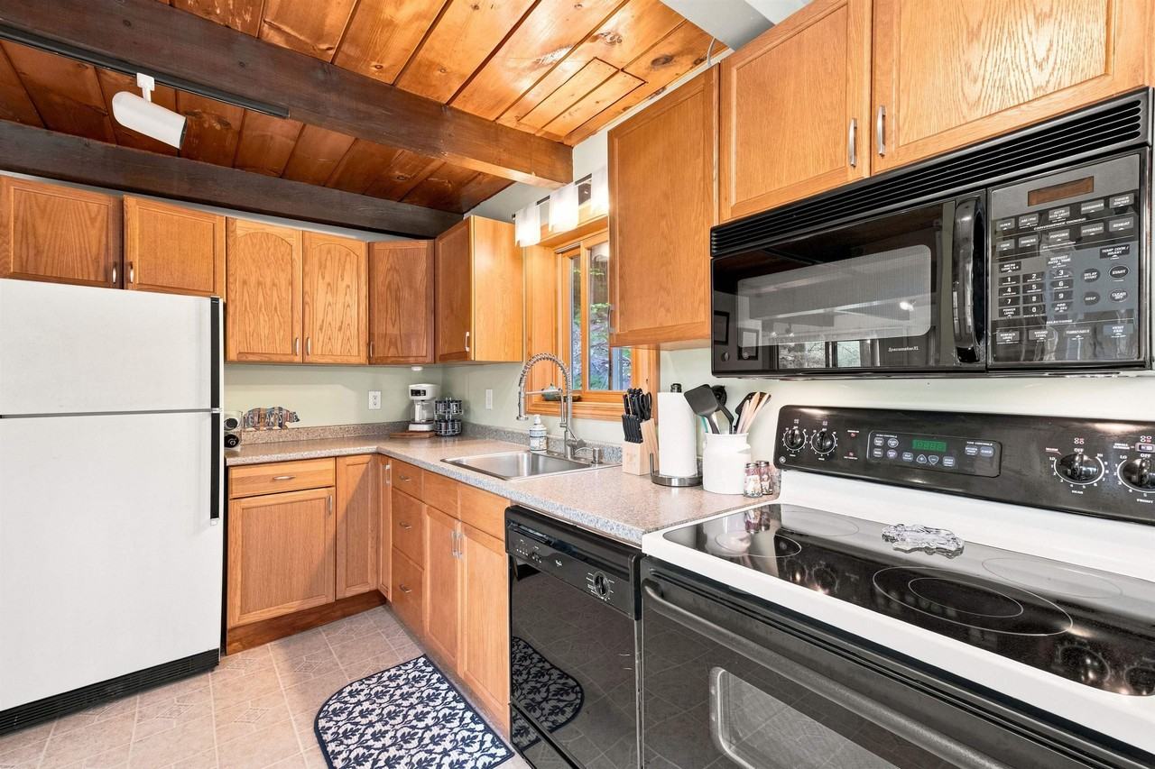 43 Eidelweiss Dr - Photo 6 of 24