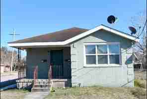 featured image of 1447 Andry St