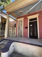 featured image of 933L Louisa St