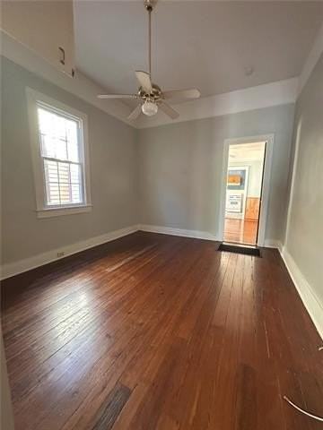 933L Louisa St - Photo 3 of 9