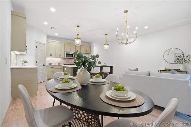 1414 E University Ave - Photo 3 of 33