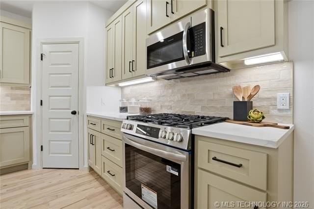 1414 E University Ave - Photo 4 of 33