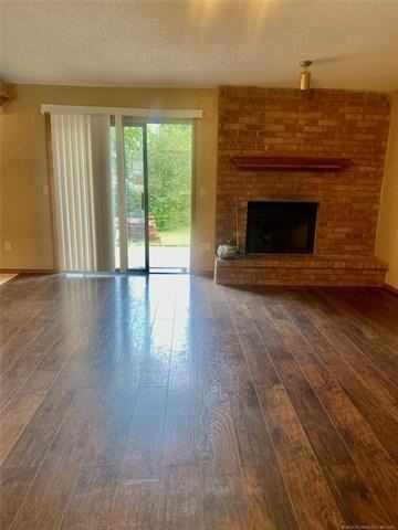 3301 S Fir Ave - Photo 2 of 9