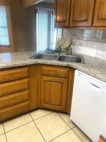 3301 S Fir Ave - Photo 3 of 9