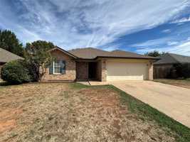 featured image of 3849 Notre Dame Cir