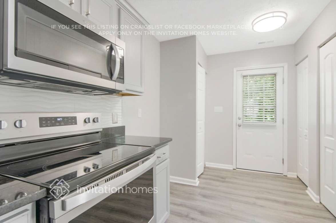 3304 Oriskony Way - Photo 7 of 23
