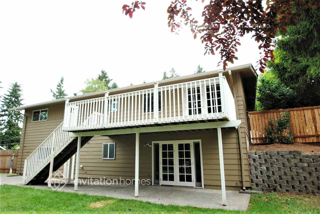 9320 112th Street Ct Sw - Photo 4 of 5