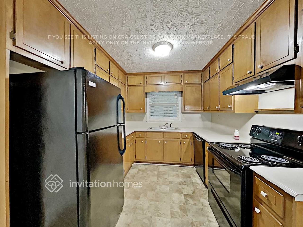 1539 Sir Knights Way - Photo 7 of 20