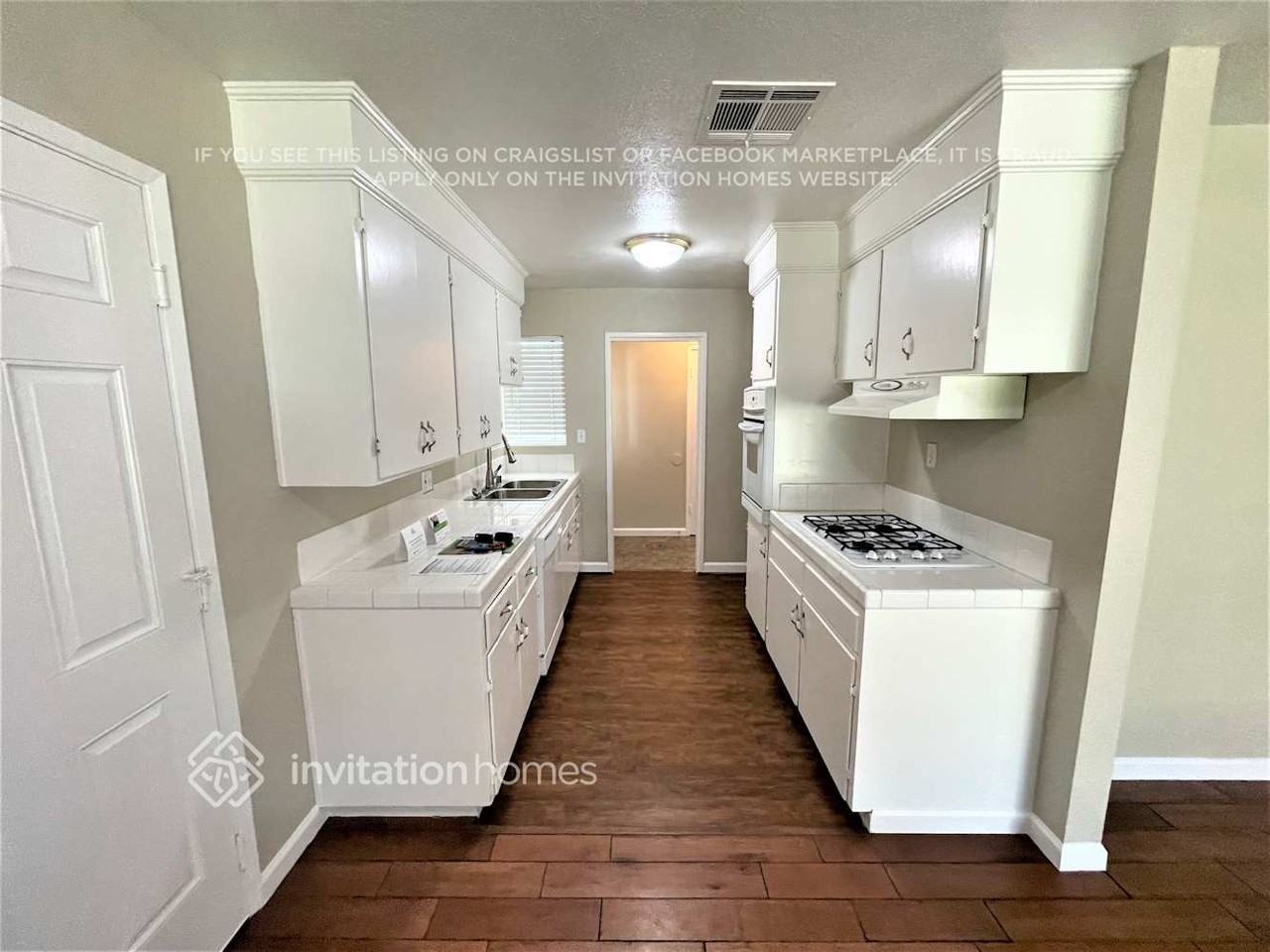 8821 Fair Oaks Blvd - Photo 5 of 17