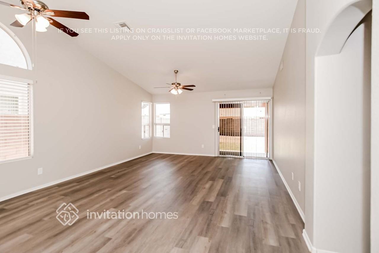 6129 E Colby St - Photo 3 of 16