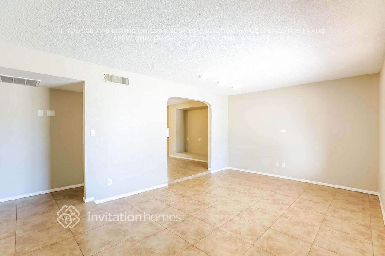 917 W Lindner Ave - Photo 4 of 20