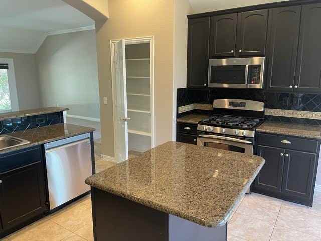11705 Oak Brook Ct - Photo 5 of 14