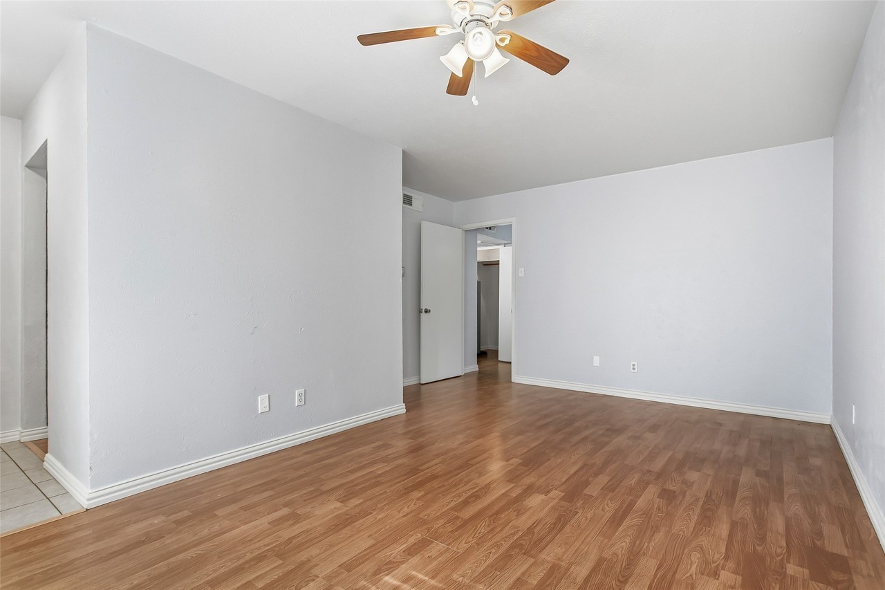 4314 Travis St #102 - Photo 3 of 24