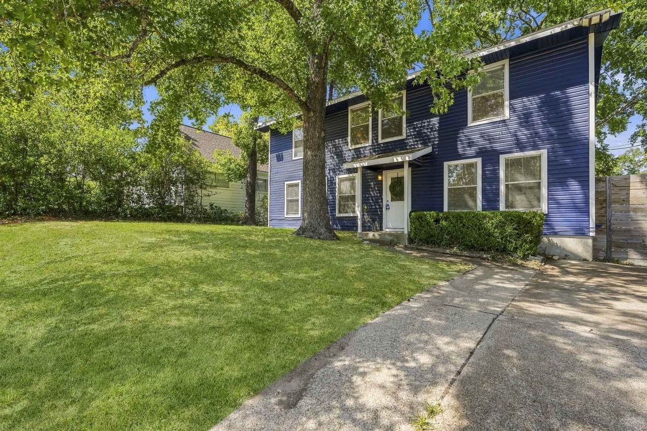 1306 20th St - Photo 3 of 40