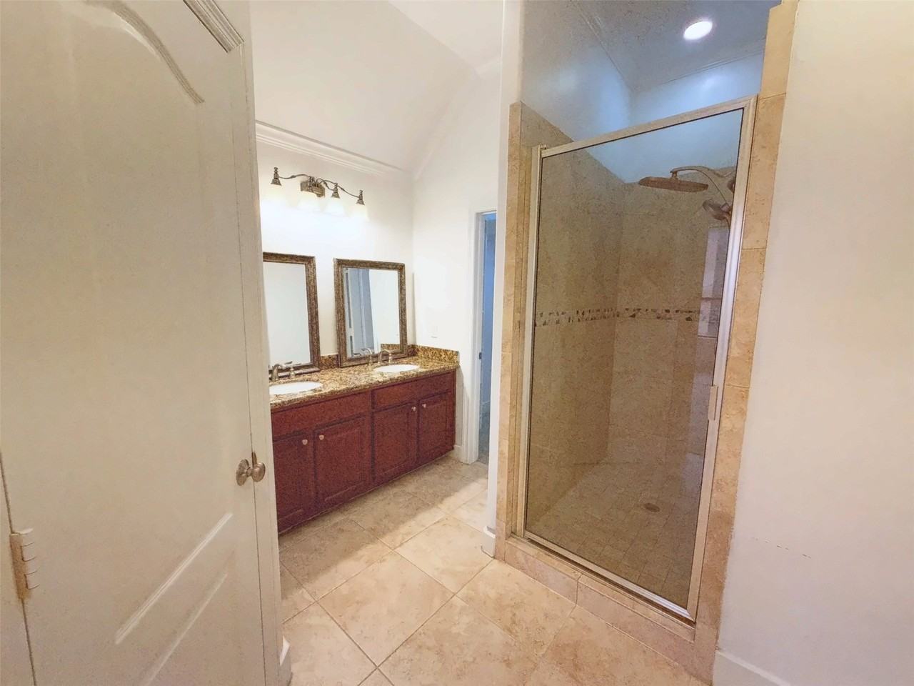 2118 Holman St - Photo 6 of 23
