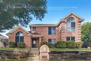 featured image of 8429 Golf Club Cir