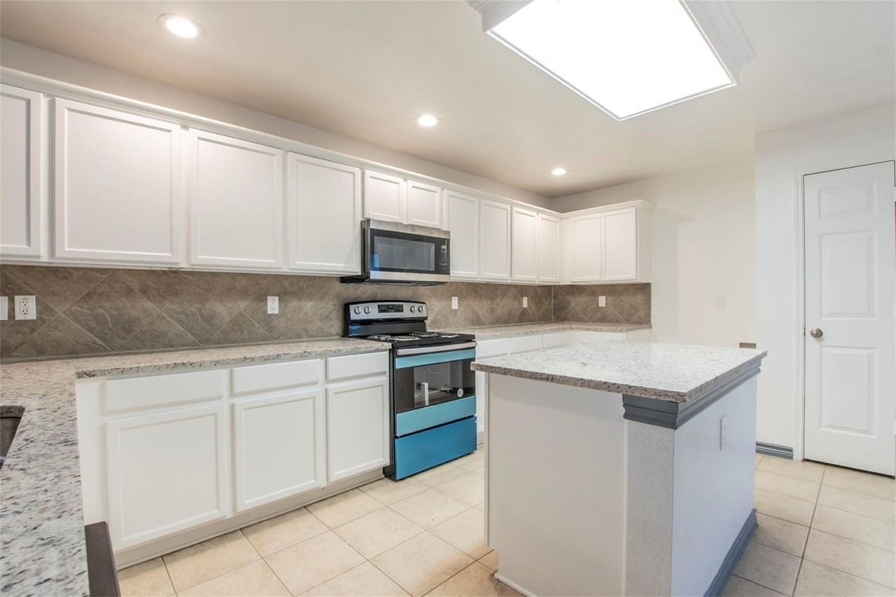 3142 Dusty Oak Dr - Photo 6 of 18