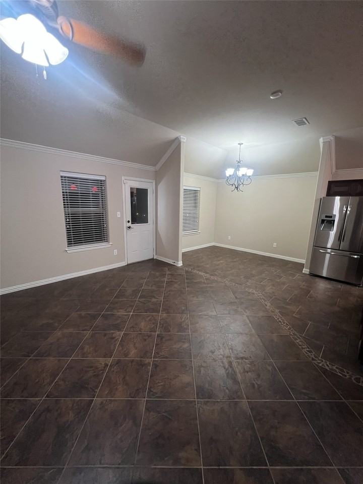 12305 Hunters Knoll Dr - Photo 5 of 23