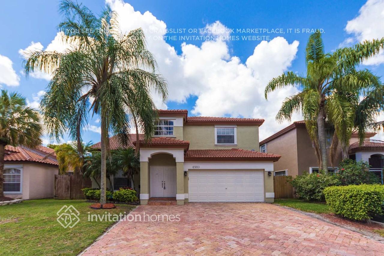 4910 Nw 55th St - Photo 2 of 44