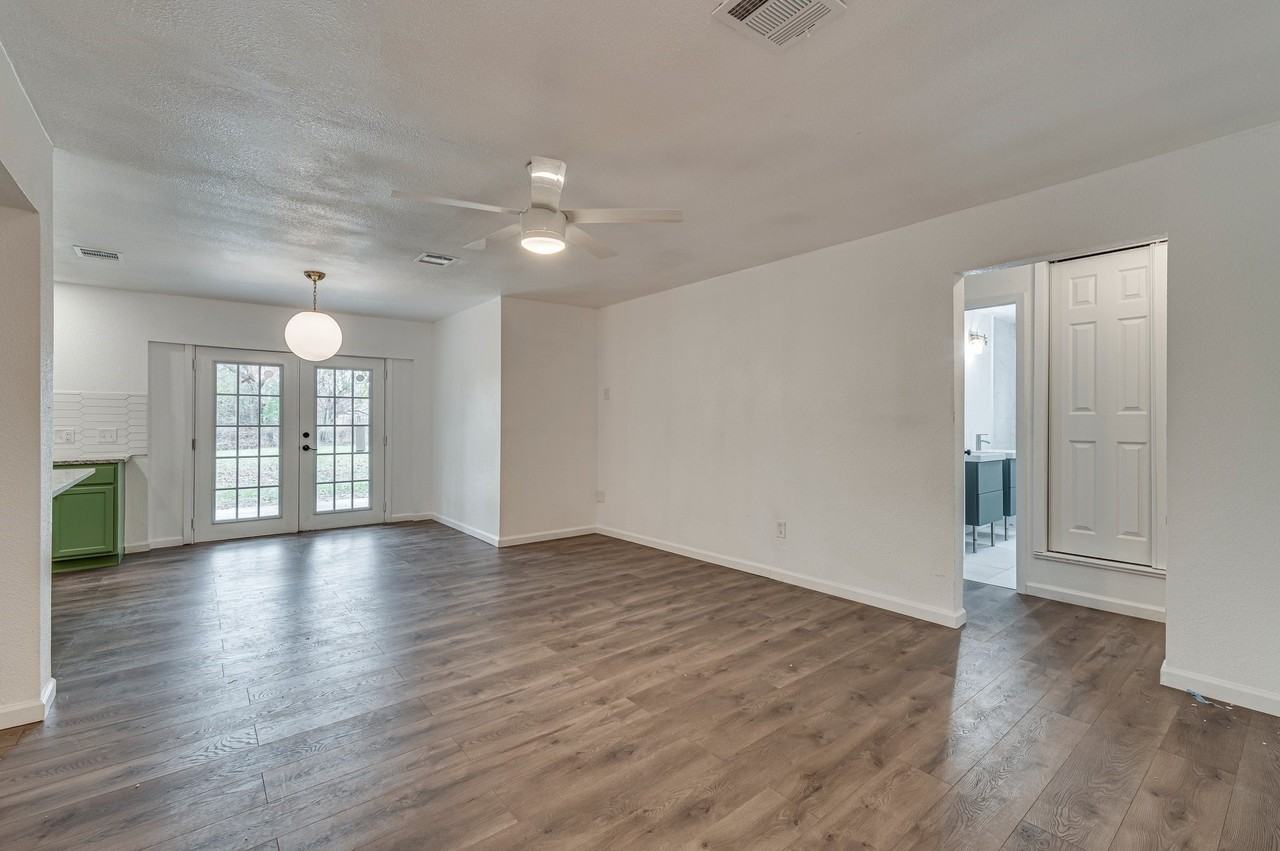 2110 Aggie Dr - Photo 5 of 28