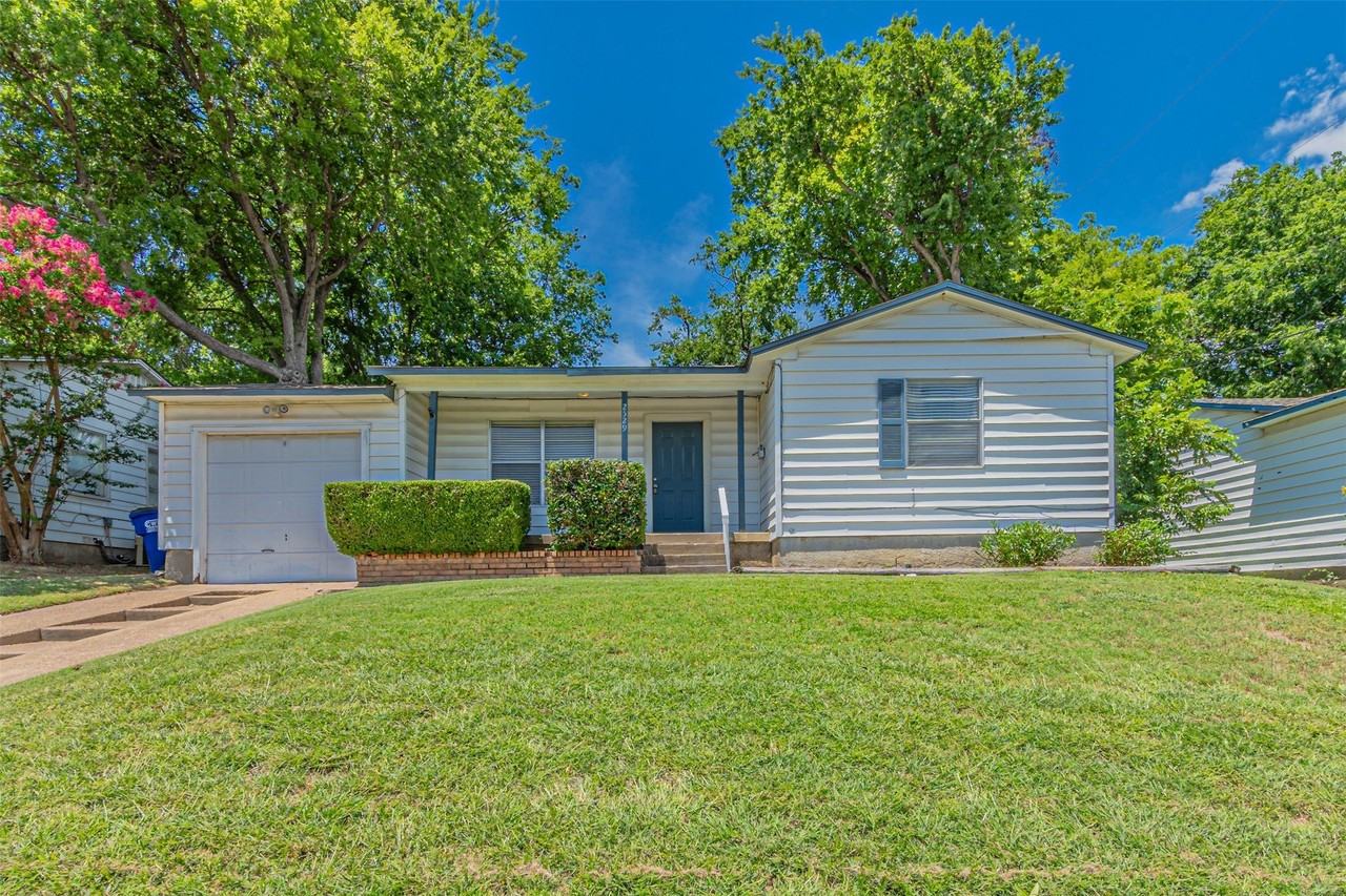 2529 Albemarle Dr