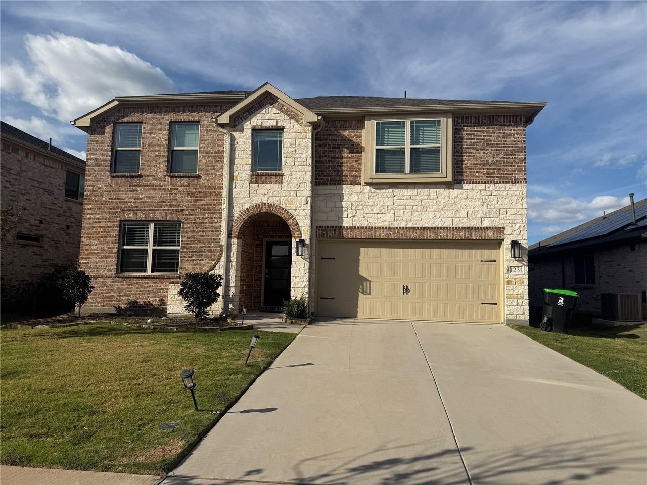 1231 Mill Pl - Photo 2 of 24
