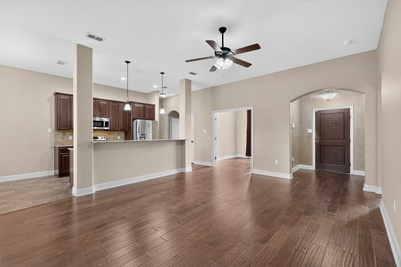 103 Windermere St - Photo 5 of 35