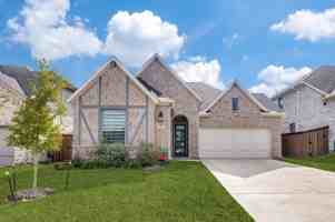 featured image of 2109 Southpointe Xing