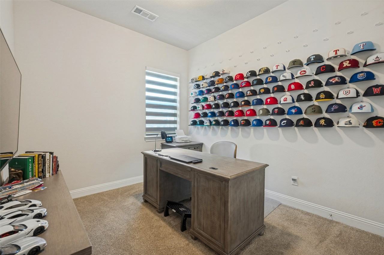 2109 Southpointe Xing - Photo 5 of 12