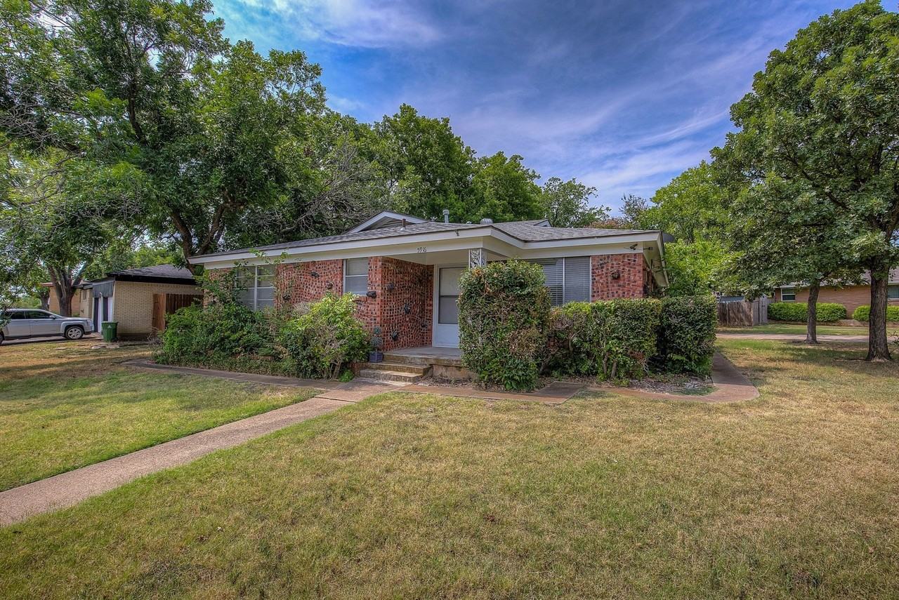 5916 Tourist Dr - Photo 5 of 32