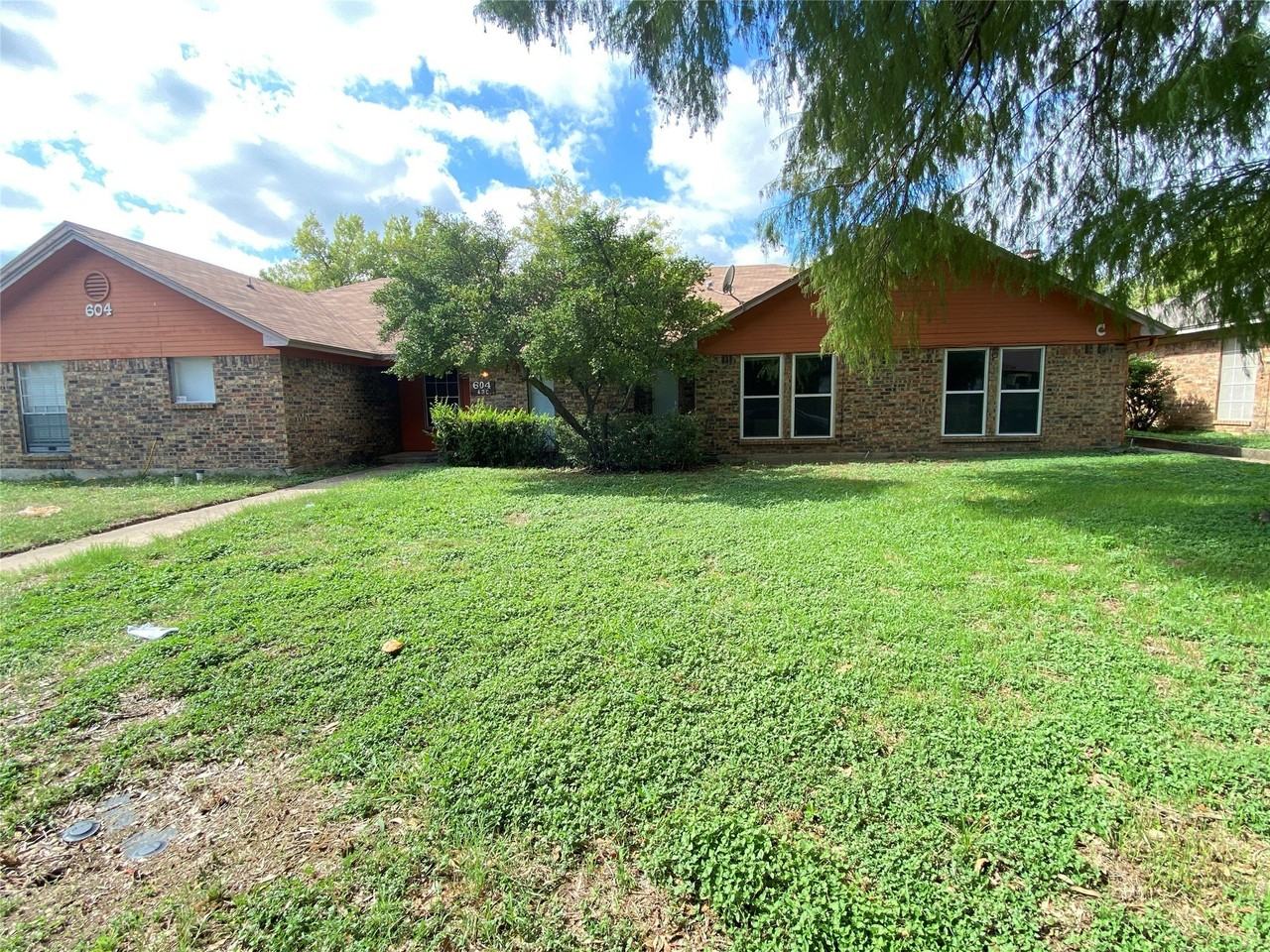 604 Lost Springs Ct - Photo 2 of 17