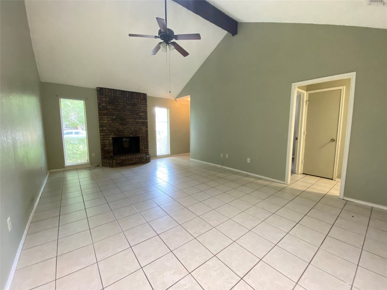 604 Lost Springs Ct - Photo 6 of 17