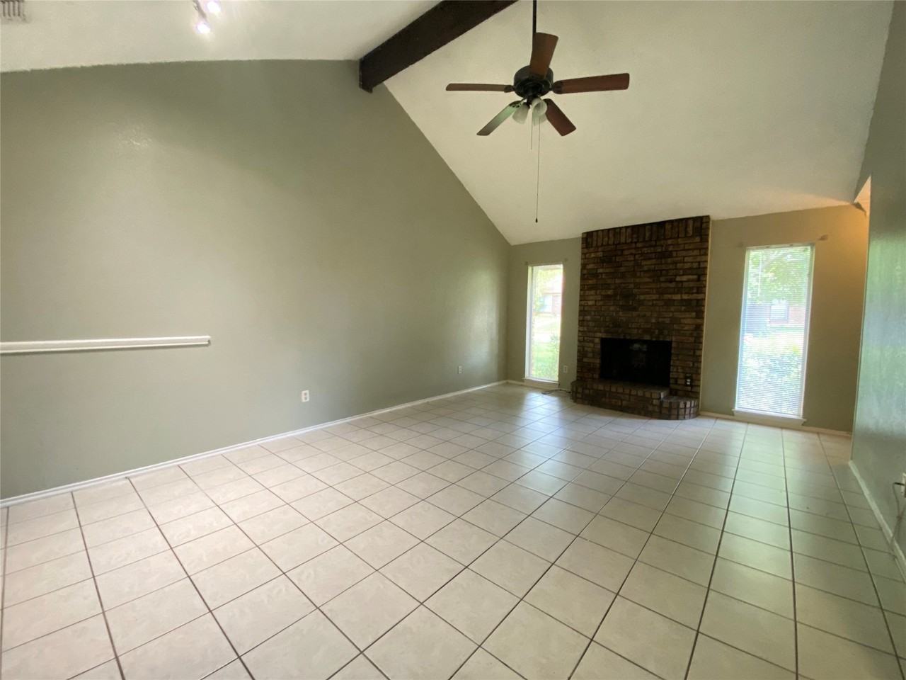 604 Lost Springs Ct - Photo 7 of 17