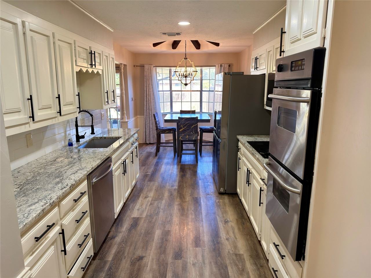 2305 Merrimac Dr - Photo 5 of 15
