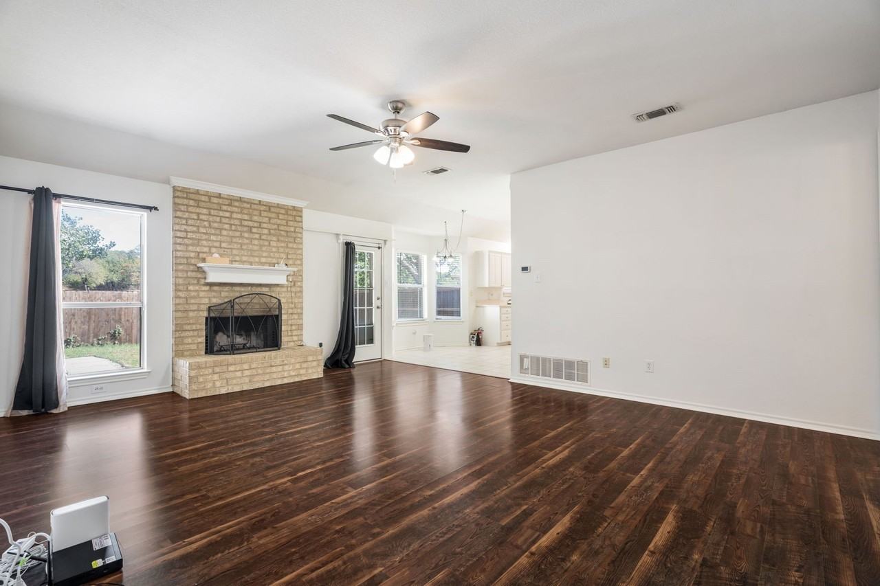 801 Bentree Dr - Photo 7 of 25