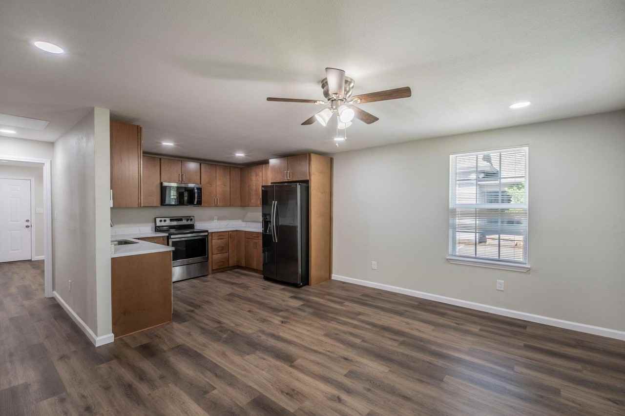 4901 Curzon Ave #105 - Photo 3 of 17