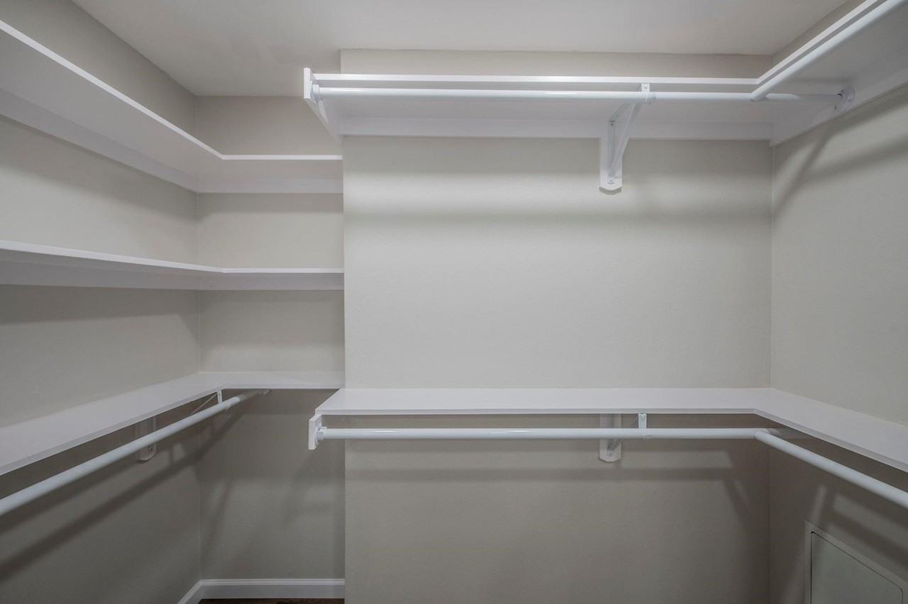 4901 Curzon Ave #105 - Photo 7 of 17