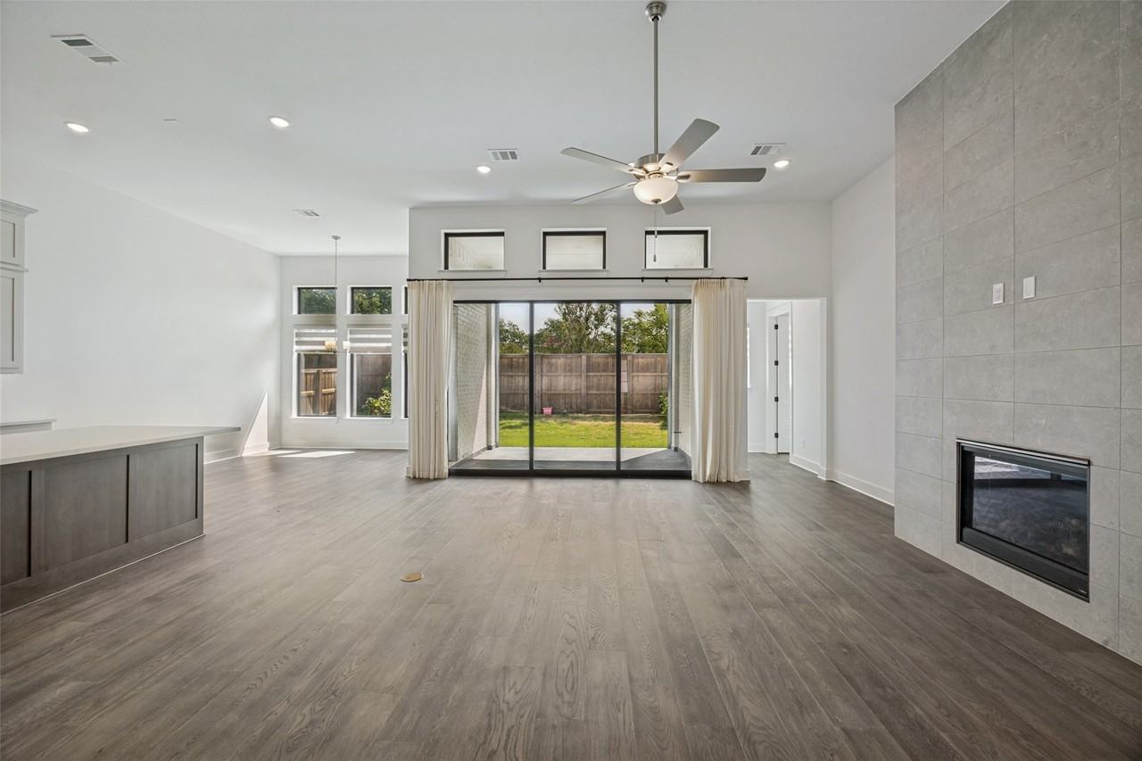 132 Cottonwood Ct - Photo 5 of 26