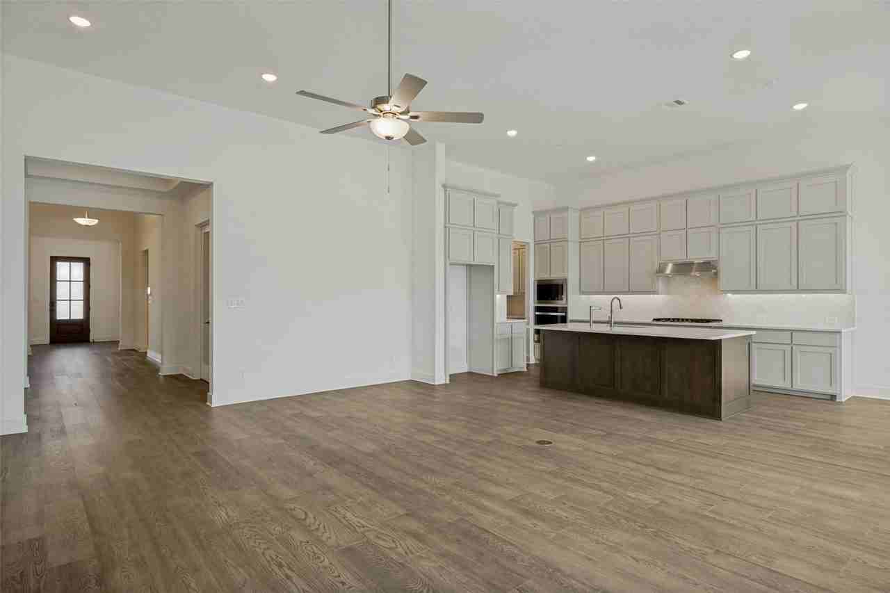 132 Cottonwood Ct - Photo 7 of 26